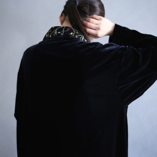 "刺繍" switching gloss flower pattern black velours shirt