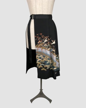 着物重ねスカート(黒留袖より制作) Kimono Overlay Skirt (Made of Kurotomesode-Kimono)