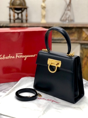 Salvatore Ferragamo サルヴァトーレ フェラガモ　ガンチーニ　レザー　2WAY　ミニバッグ　ショルダーバッグ　ブラック　vintage　ヴィンテージ　オールド　e3ik8s