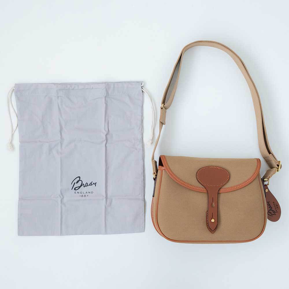 Brady ショルダーバッグ COLNE