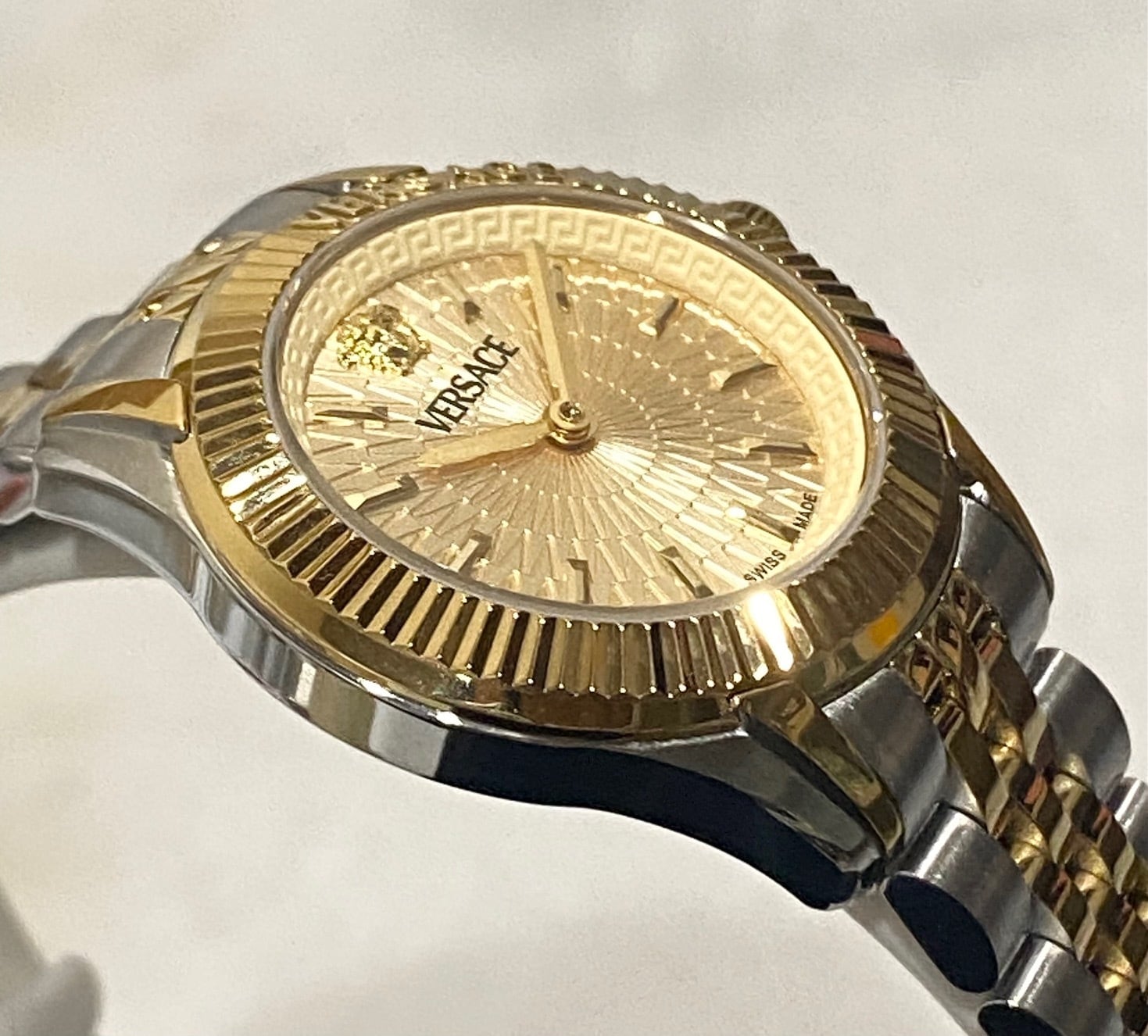 VERSACE ヴェルサーチェ レディース 腕時計 VE9CA0925 グレカタイム