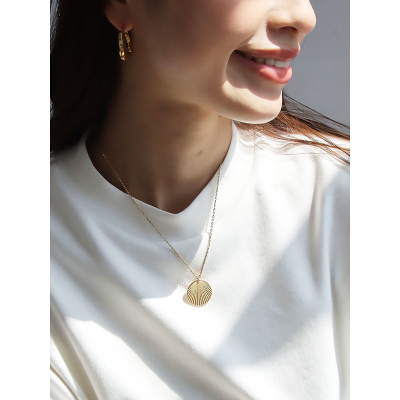 【ネコポス便】ネックレス ミディアムコインネックレス 放射状 プレート ロングネックレス 316L サージカルステンレス シンプル レディース 18K 金属アレルギー対応 レディース ゴールド コインネックレス 長め プレゼント 2304