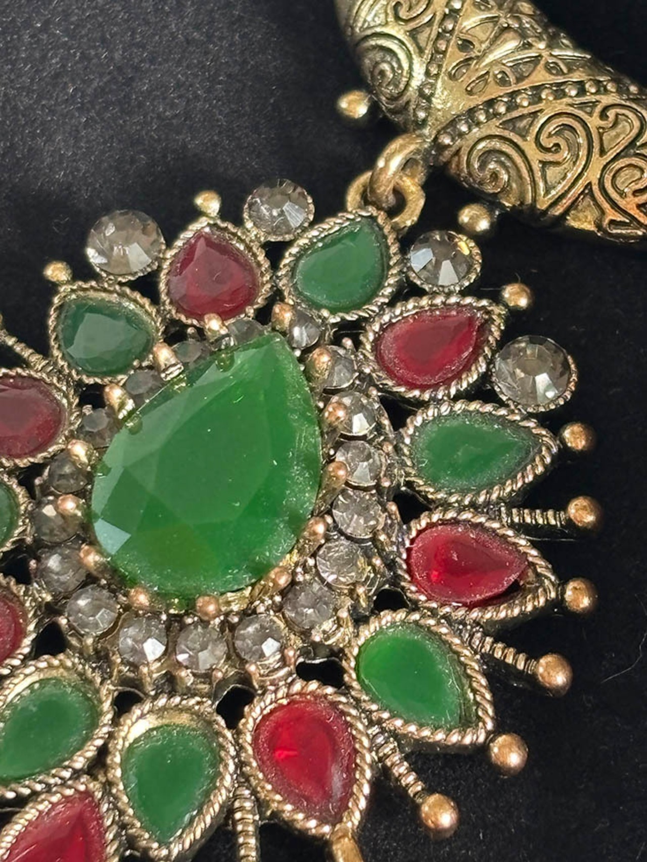 ペンダントトップ　ソレイユ　花型　ジルコンストーン　グリーン×レッド×クリア　大振り 12acem4