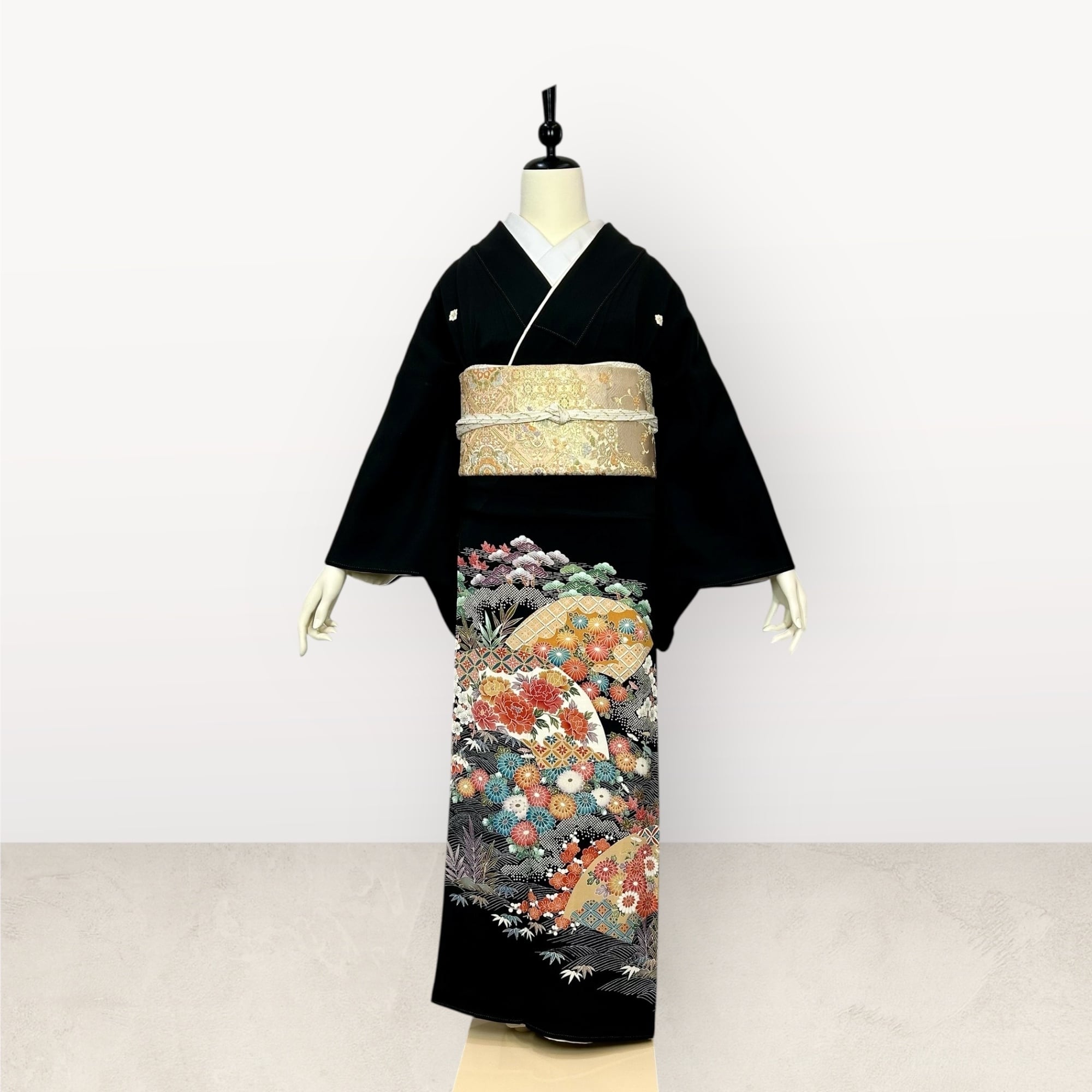 黒留袖レンタル フルセット 花菱四季草花文 Mサイズ 024