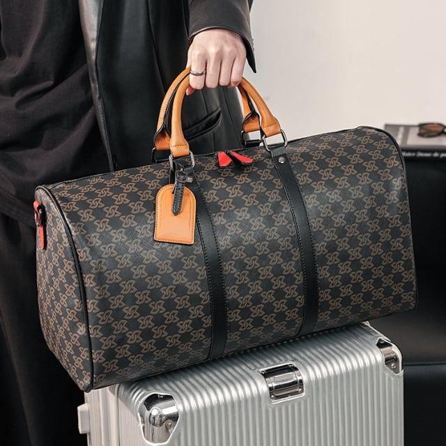 【予約販売】ボストンバッグ ショルダーバッグ メンズ 大容量 レディース 総柄 差し色 レッド トラベル 大型 旅行 出張 ジム スポーツ ヨガ フィットネス 旅行かばん こなれ感 お洒落 韓国 トレンド