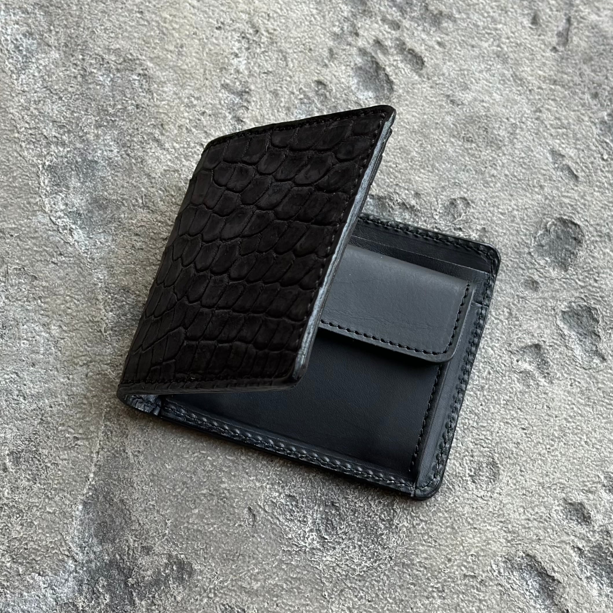 ⭐️極美品⭐️KC’s　クロコダイル　二つ折り財布　ブラウン　ユニセックス ⭐️極美品⭐️KC's クロコダイル 二つ折り財布 ブラウン ユニ