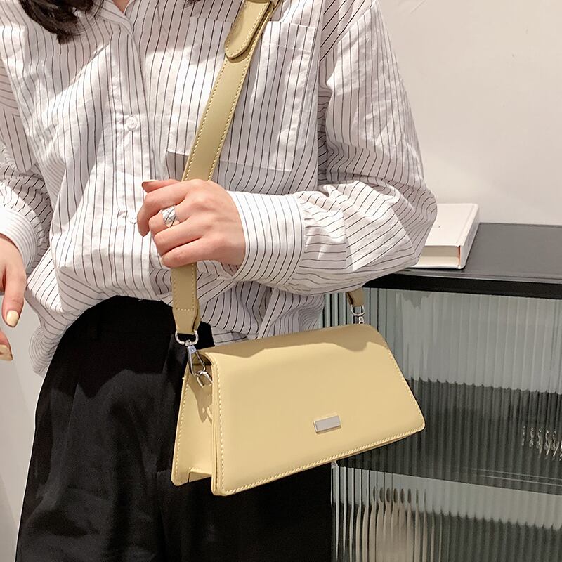 レッドサマー 夏物 スクウェア メッセンジャーバッグ Tiancai_Wing_Bag71601040262