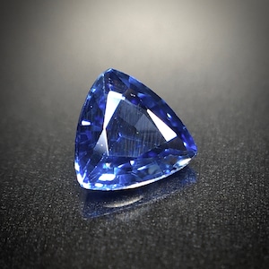 爽やかな”セイロンブルー”の輝き 0.18ct UP 天然ブルーサファイア