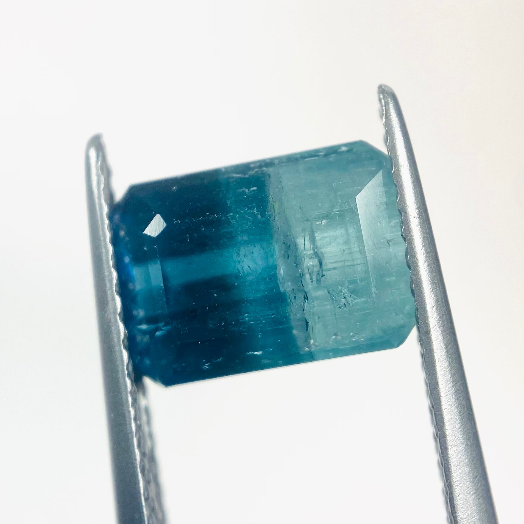 爽やかかわいいバイカラートルマリン