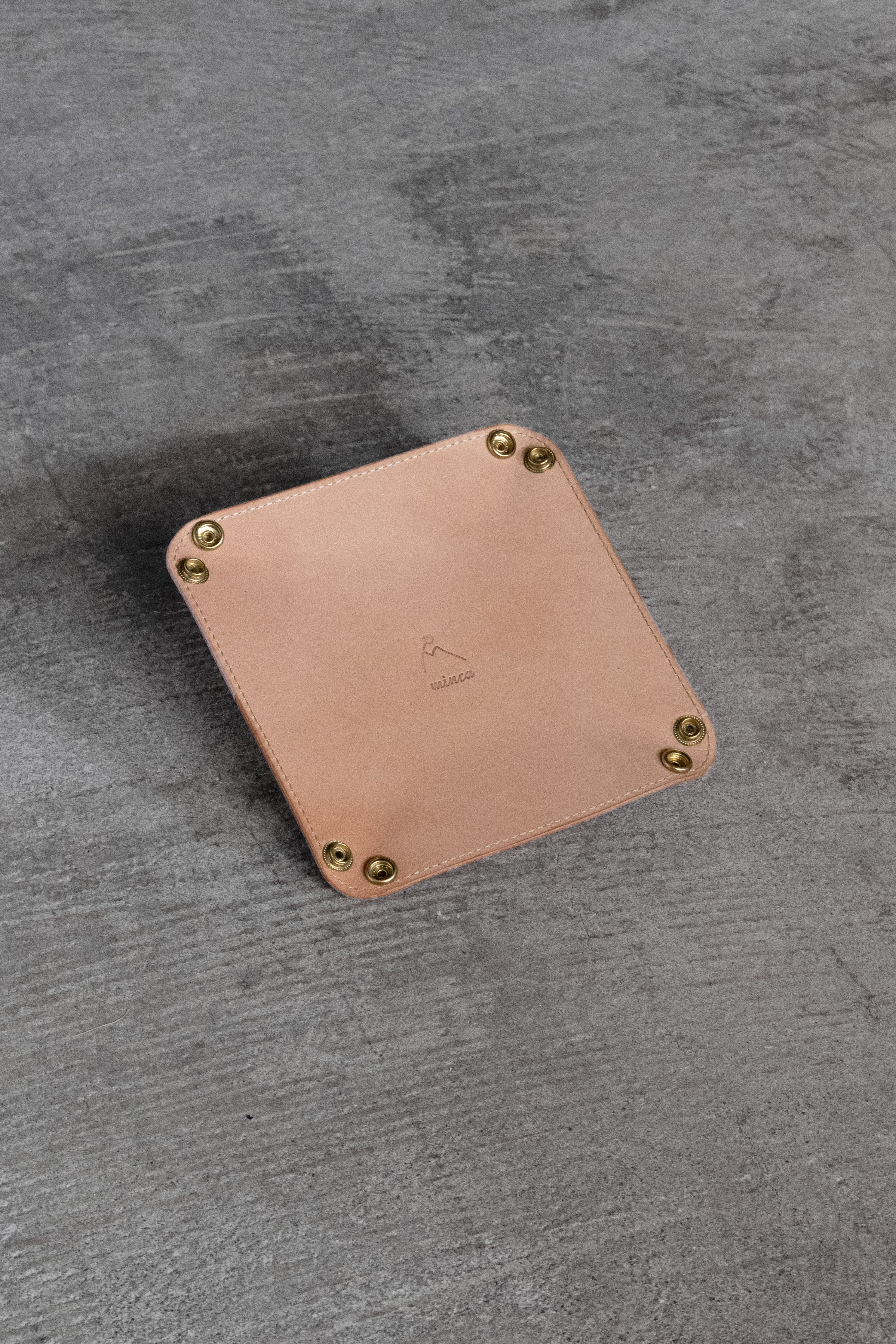 Tray / S | 高級皮革ならminca｜栃木レザーのバッグ 財布 名刺入 小物