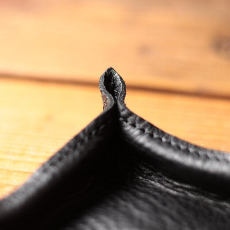 オフィシャルショップ限定】一点ものレザートレー（中サイズ） | What