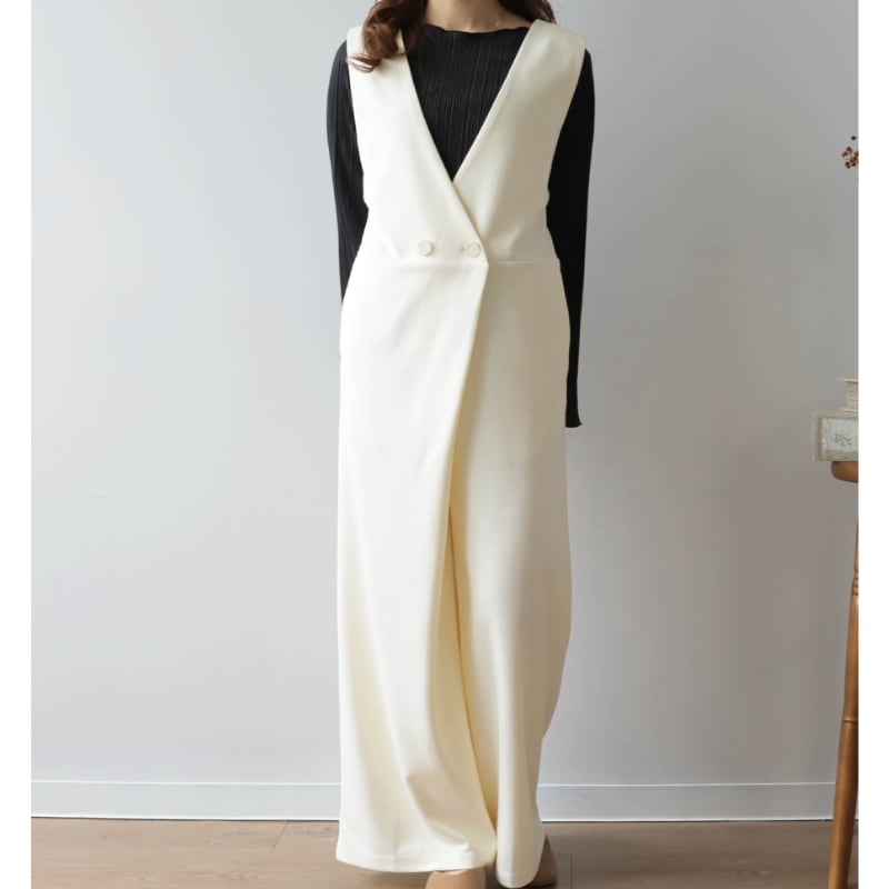 V‑neck sleeveless wide‑leg jumpsuit (SN357)