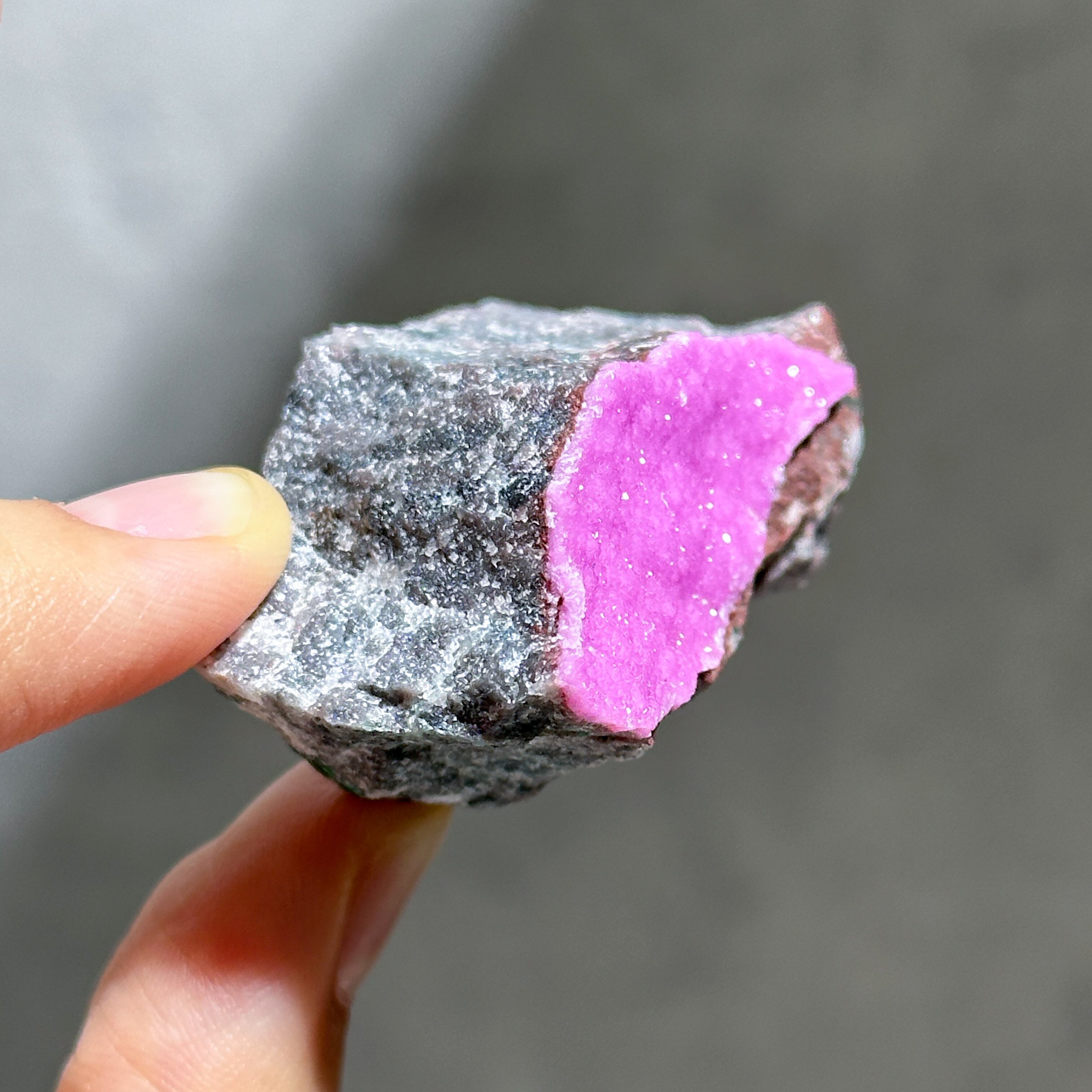 豪邸発掘品！ヴィンテージ天然石ブドウデザイン　ピンク 人気！☆鮮やかでカラフル☆天然石ブレスレット/ポンパドール