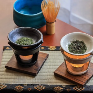 手造り　茶香炉「白萩/黒いぶし」