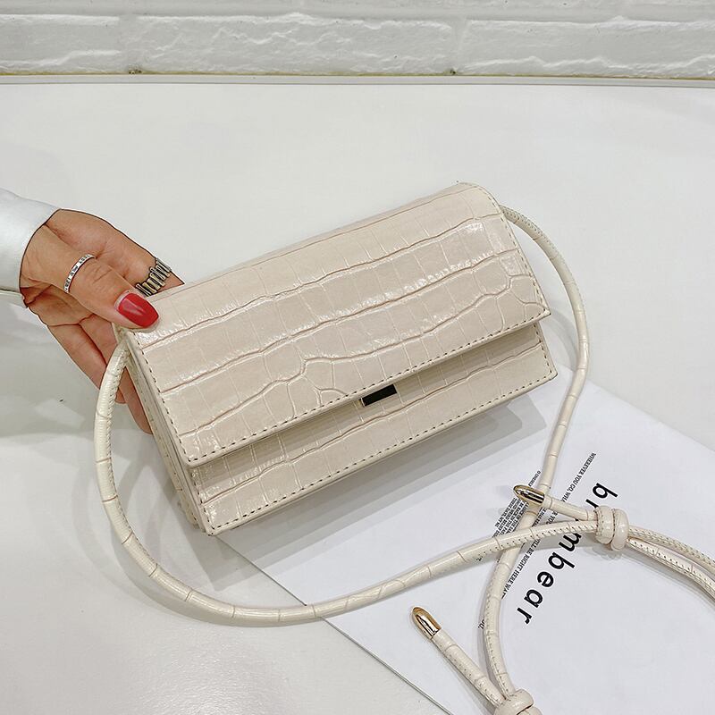 フレンチテクスチャーバッグ2020ニューウェーブサマーネットレッドワイルドメッセンジャーバッグエインレディシングルショルダースモールスクエアバッグ Tiancai_Wing_Bag1353125