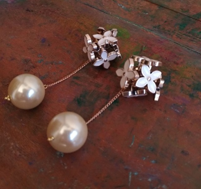 【雑誌tulle掲載商品】お花畑とパールの2WAYピアス