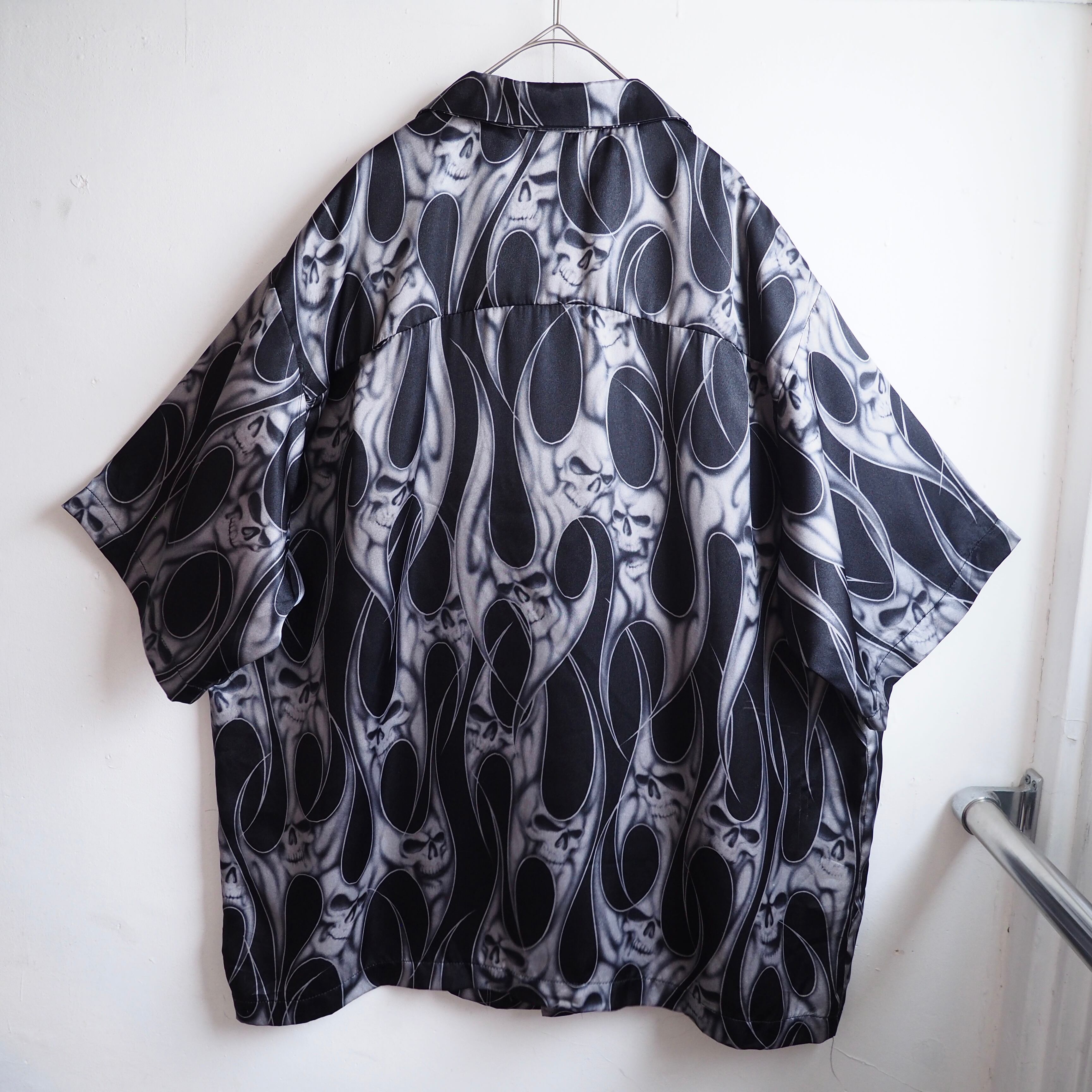 1990s Skull flame Design vintage loose SS Open collar shirt (made inUsa)