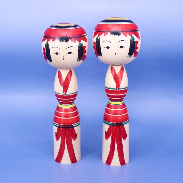 《  弥治郎系・新山真由美 工人  》こけし　6寸