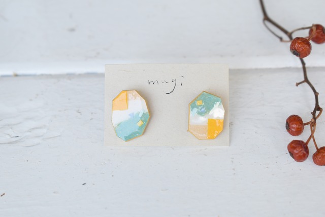 mugi　色の薄片　ピアス