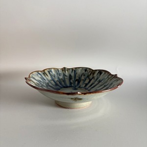 陶房遊_輪花平鉢(小)　錆青