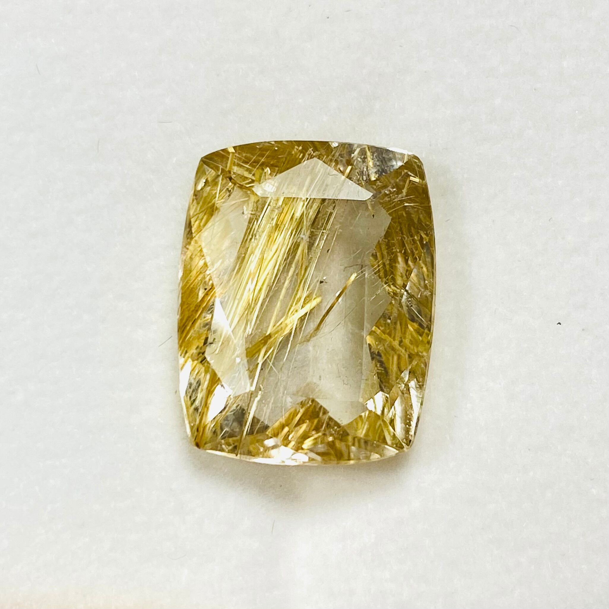 オシャレなルチルインクオーツ