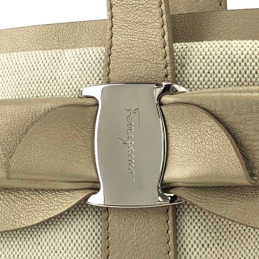 Salvatore Ferragamo フェラガモ ヴァラリボン キャンバス×レザー