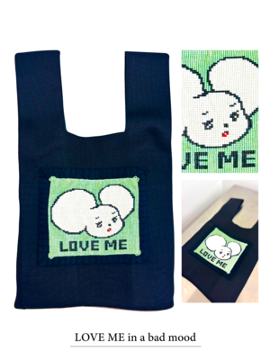 ビーズ織りバッグ【黒バッグ×グリーンビーズ 】
