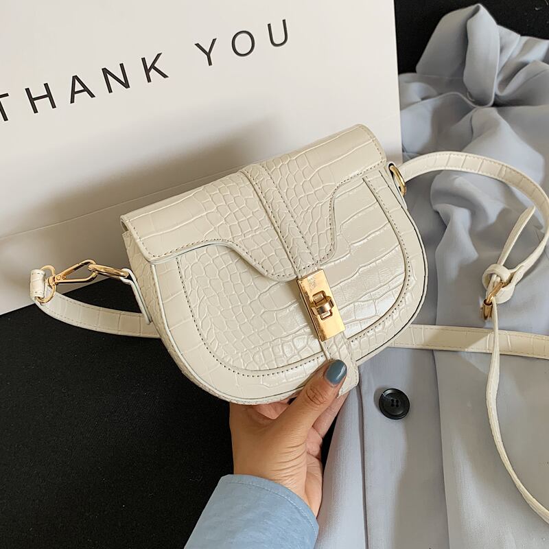 オールマッチインスモールバッグ2020新しい流行のファッション女性バッグ夏洋風メッセンジャーバッグネットレッドレトロサドルバッグ 手作りハンドバック5839978200