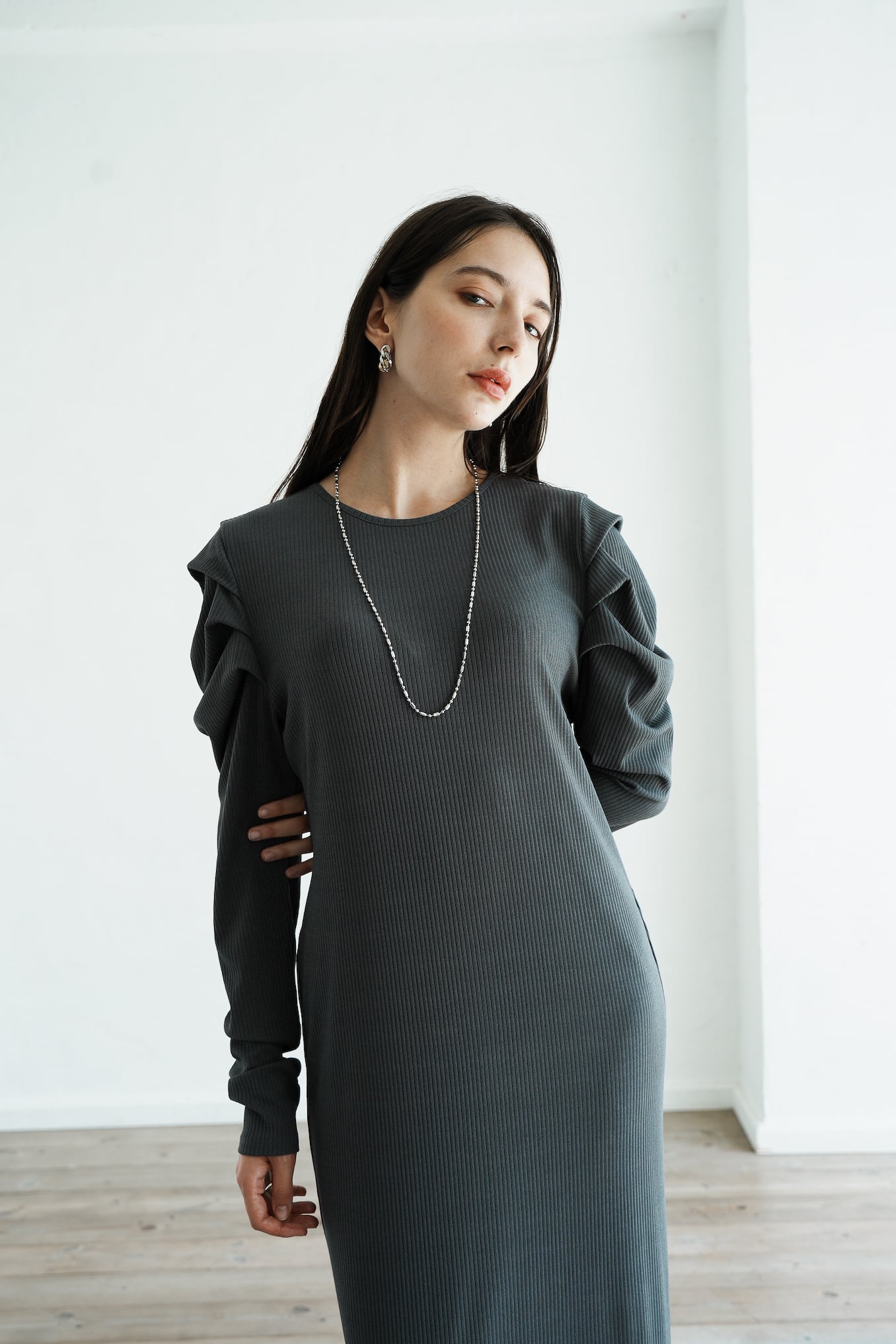 DESIGN SLEEVE CUT DRESS【CA3A-O430】-