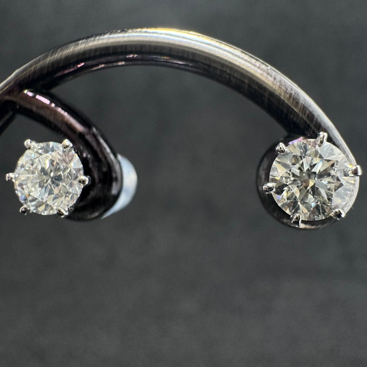 鑑別書付】Pt900 0.877ct 一粒 ダイヤモンド ピアス シンプル 6本爪