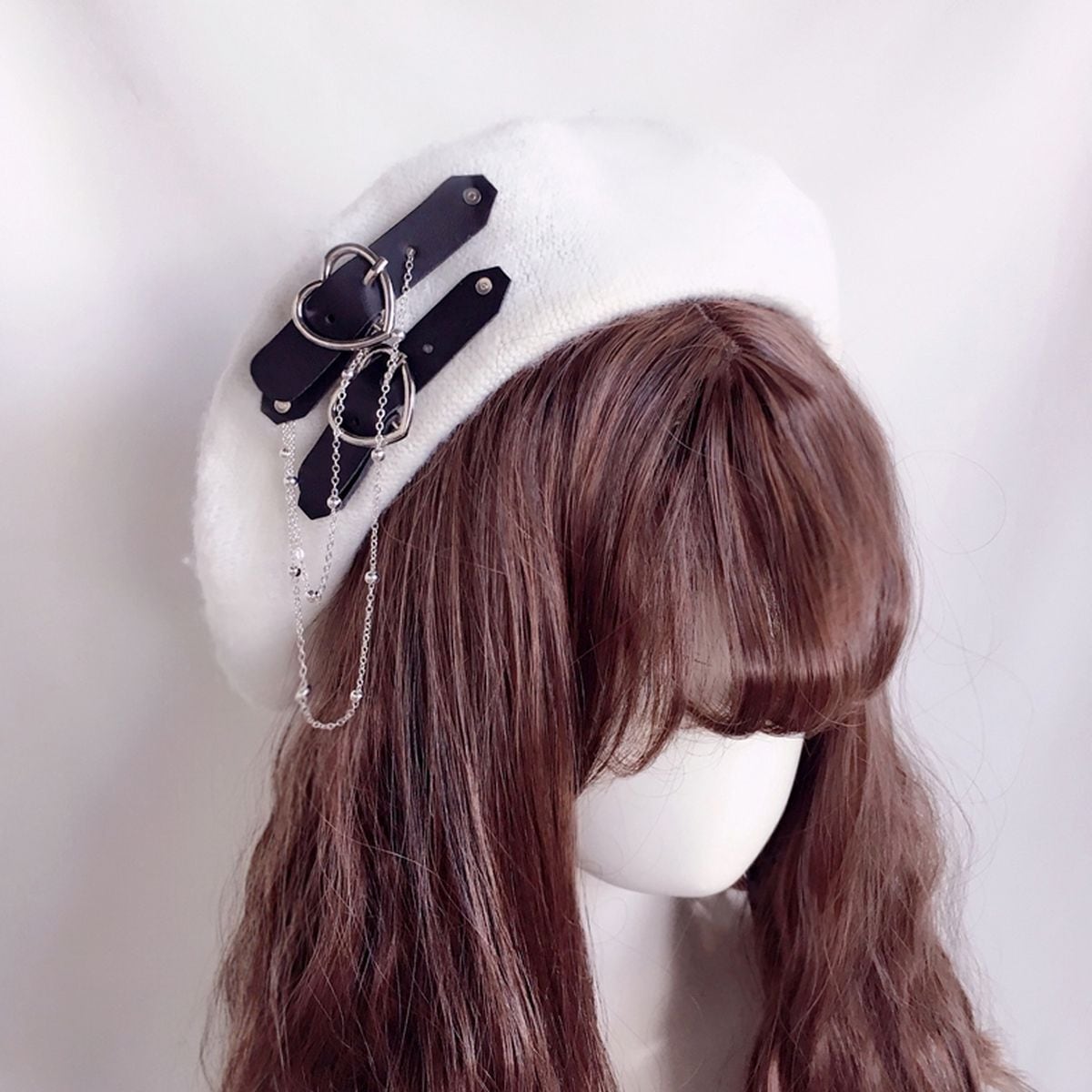 サイドハートストラップチェーン付きベレー帽 | Maiden's Rêve