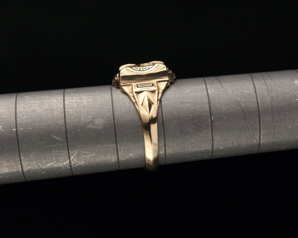 Vintage College Ring [JOSTEN 10kt Gold × Green ST Wolf Vintage College Ring [JOSTEN 10kt Gold × Green ST Wolf