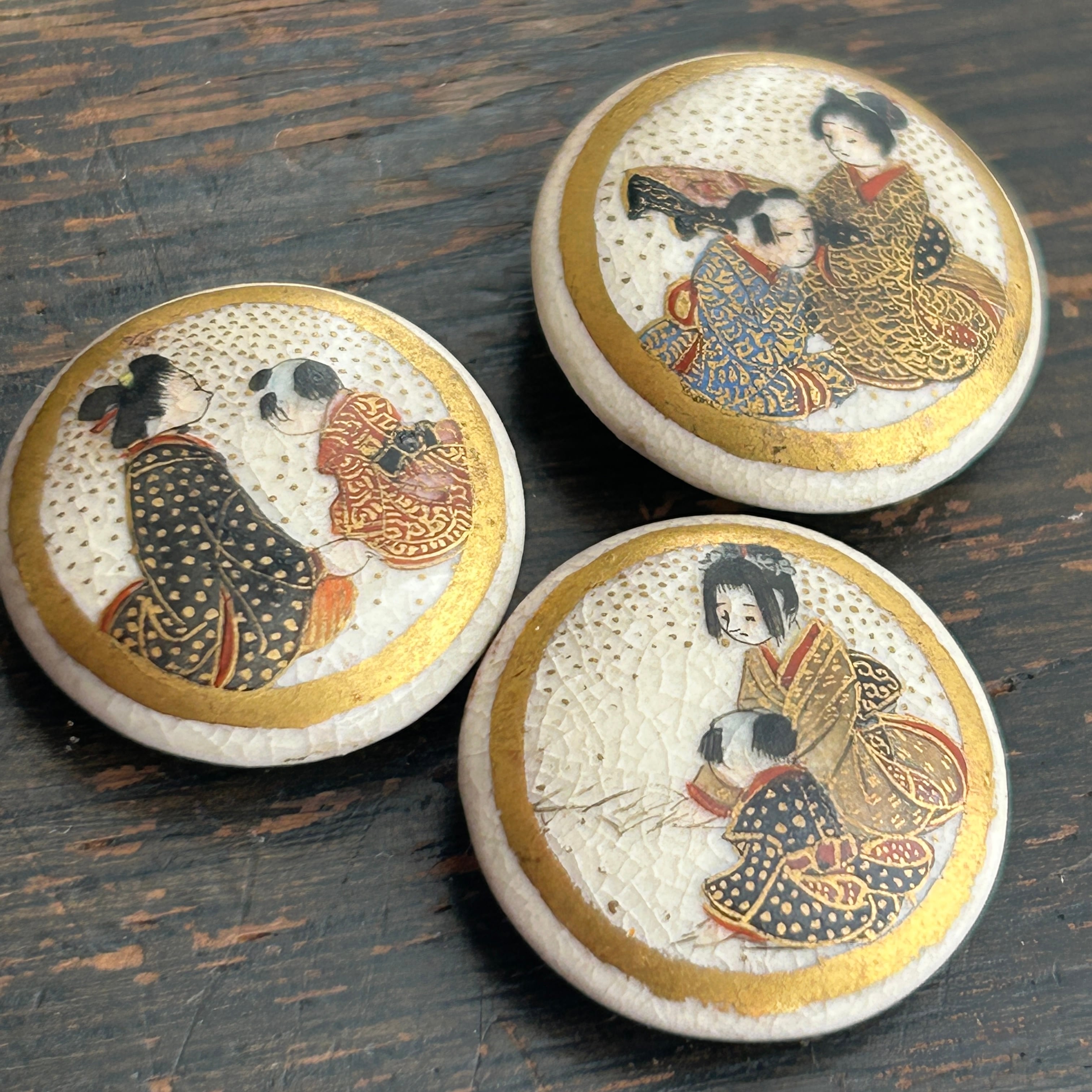アンティーク　明治の里帰り薩摩ボタン　小3個セット