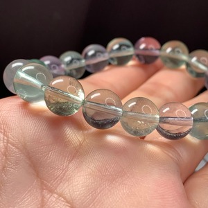 f117.うる艶♪超透明フローライトブレスレット