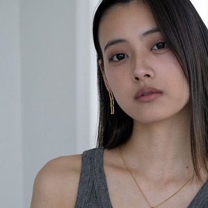 【ネコポス便】ピアス Uリンク チェーン 3連 ハードウェア風 メタル 縦長 ロングピアス スタイリッシュ モード 上品 大人カジュアル 2594