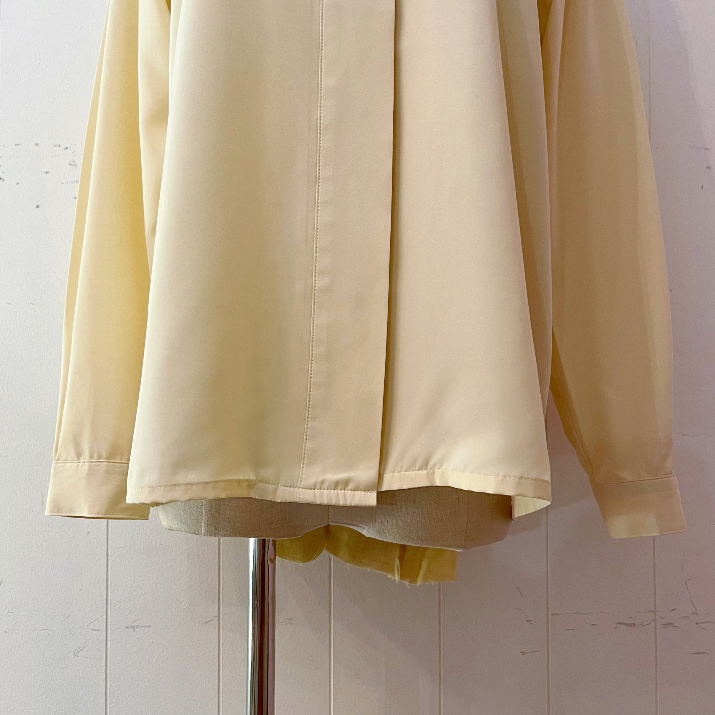 embroidery lace collar cream blouse