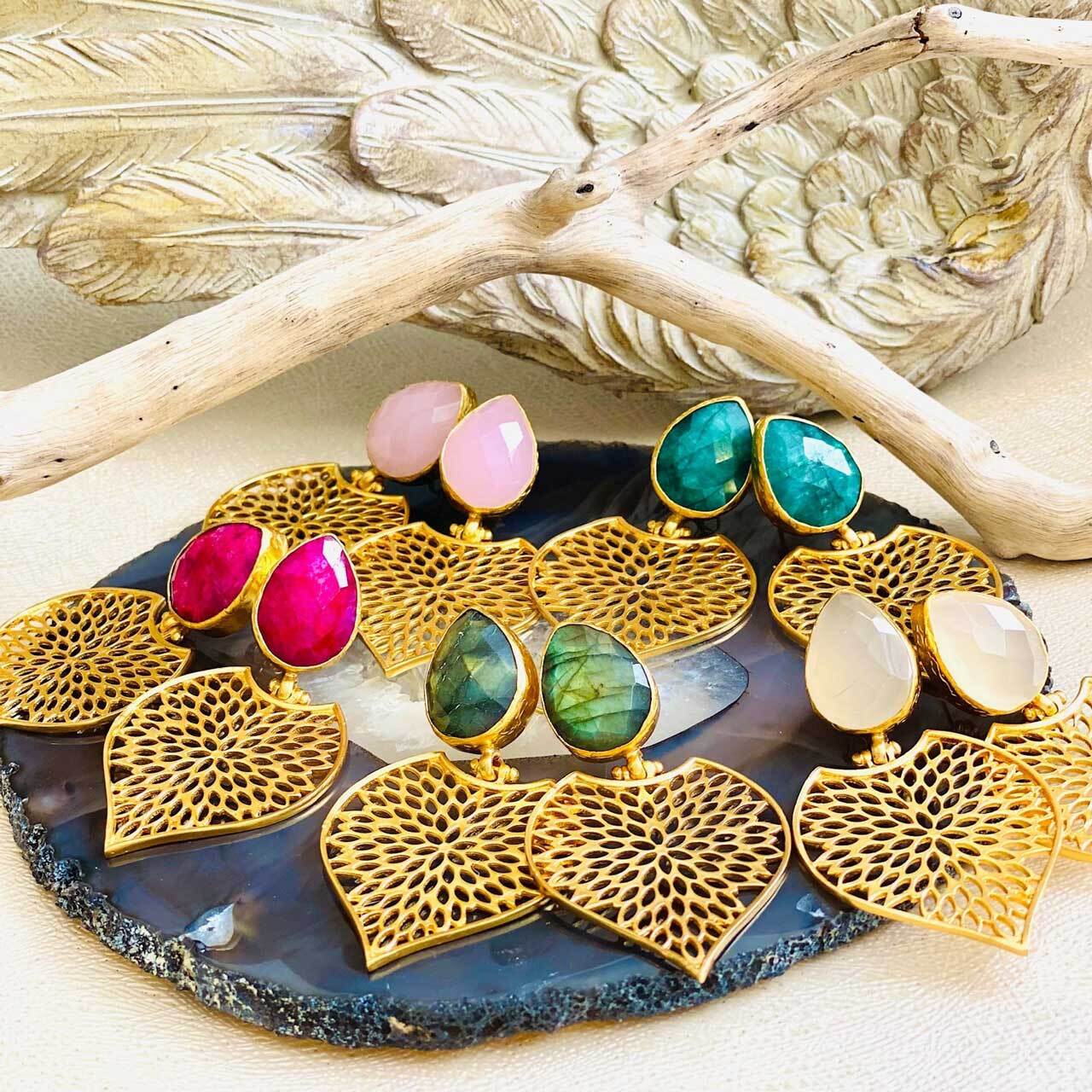 フェニックスストーンピアス