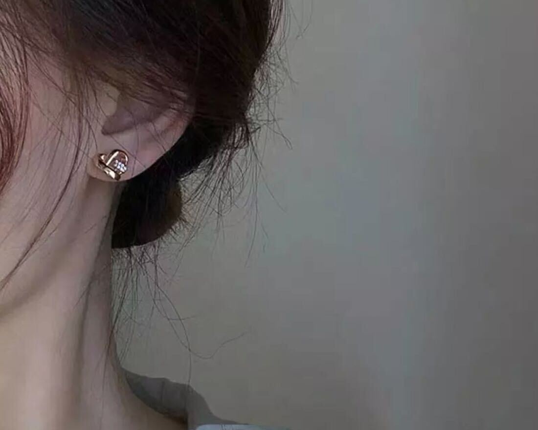 アドオンピアス