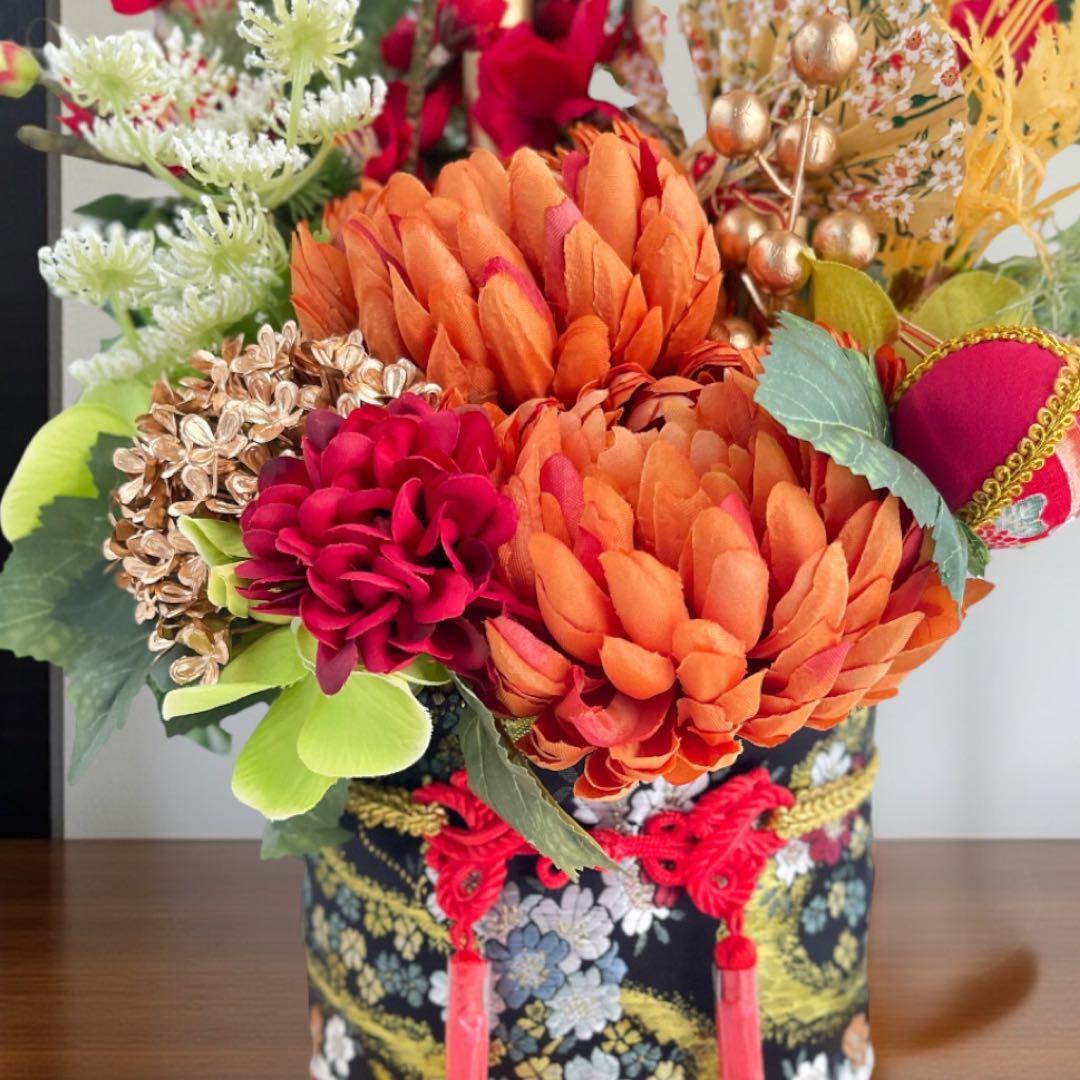 和モダン門松 M｜可憐な花々と竹が奏でる、モカアンドマルシェの迎春