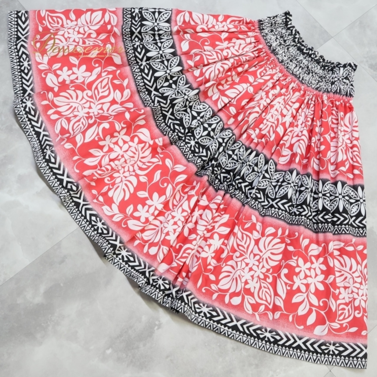 フラダンス 衣装 パウスカート レッド系 日本製 ブラック系 ホワイト系 シングル プルメリア柄 モンステラ柄 かわいい 鮮やか 華やか 明るい ハワイアン アロハ ハワイアンプリント フラ ダンス レッスン 練習 ハワイ おしゃれ レディース