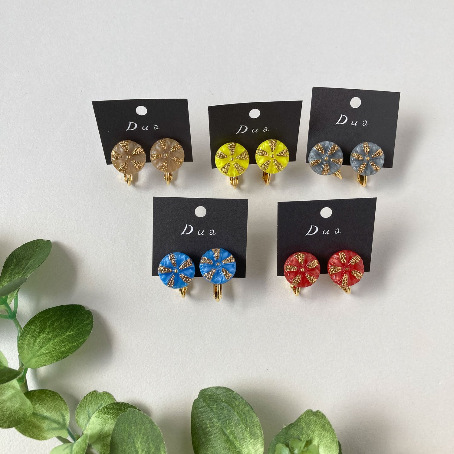 ゴールドお花模様チェコガラス〈ピアス/イヤリング〉