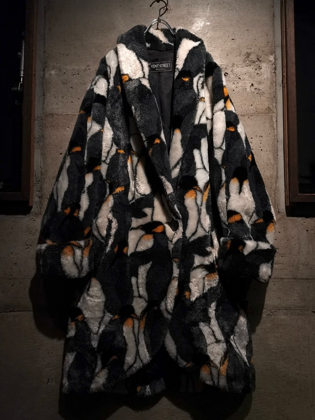 【Caka】"Penguin" Artistic Animal Design Faux Fur Half Coat