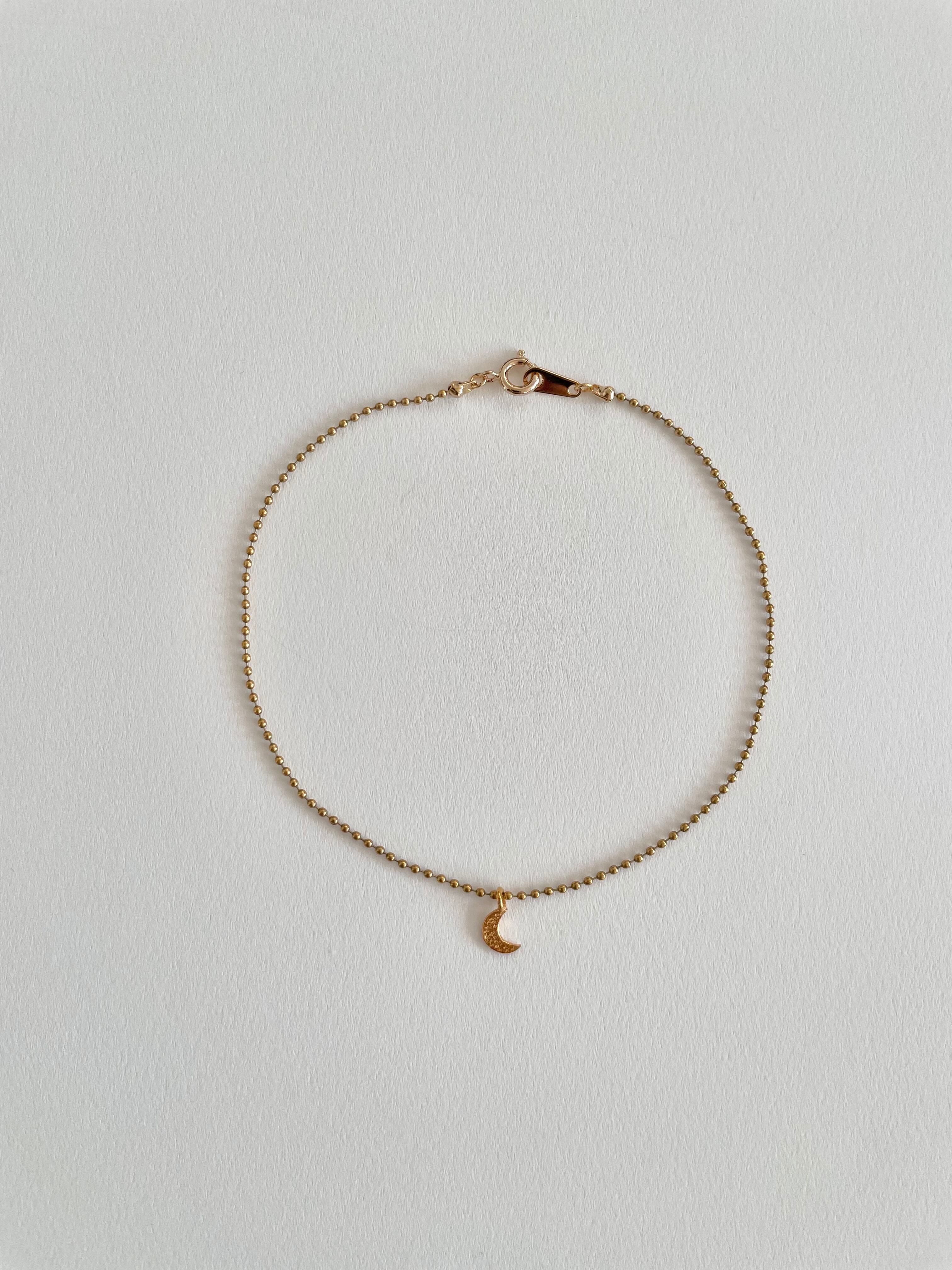三日月のブレスレット