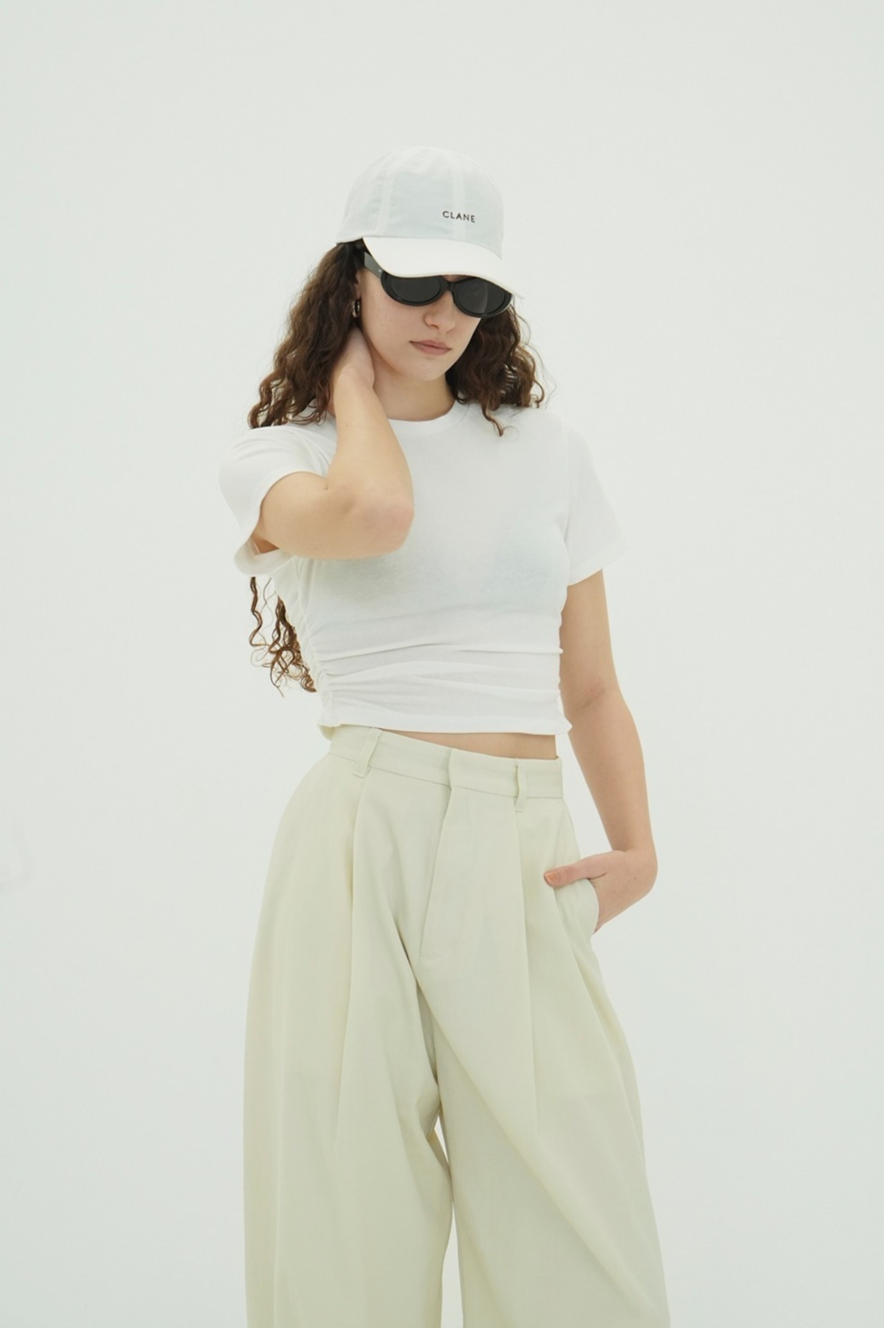 CLANE SHIRRED HEM COMPACT TOPS 3色展開