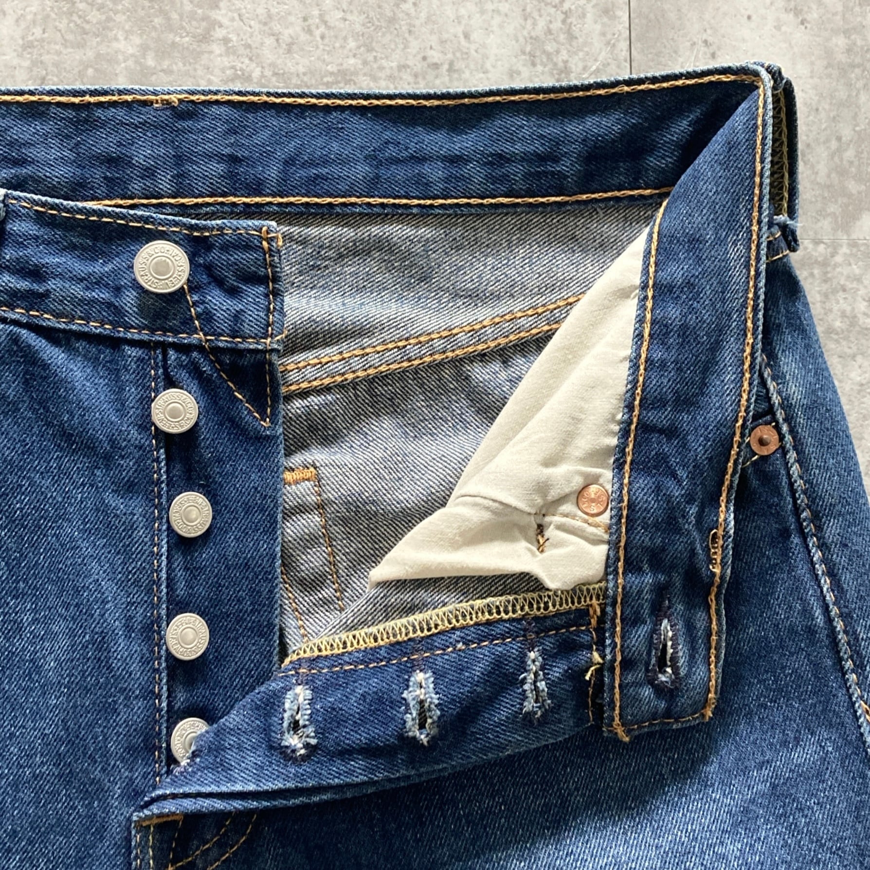 W31 L32】Levis 501 リーバイス ボタンフライ 縦落ち ヒゲ ハチノス