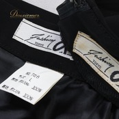 社交ダンス 衣装 スタンダード 上下セット ツーピース レッスンウェア パーティ衣装 Fashionα ファッション アルファ ブラック系 黒 オレンジ系 レトロ ドット柄 セットアップ トップス スカート フェミニン カジュアル おしゃれ 旅行用 ダンスウェア 機能性 ストレッチ モダン 社交 パーティーコスチューム デザイン 複数サイズ対応 柔らかい 使いやすい スタイリッシュ 目を引く キュート 軽やか