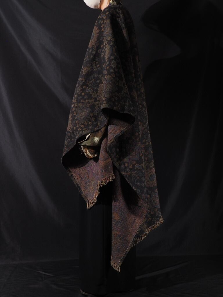 Geometric ethnic gobelin weave vintage poncho