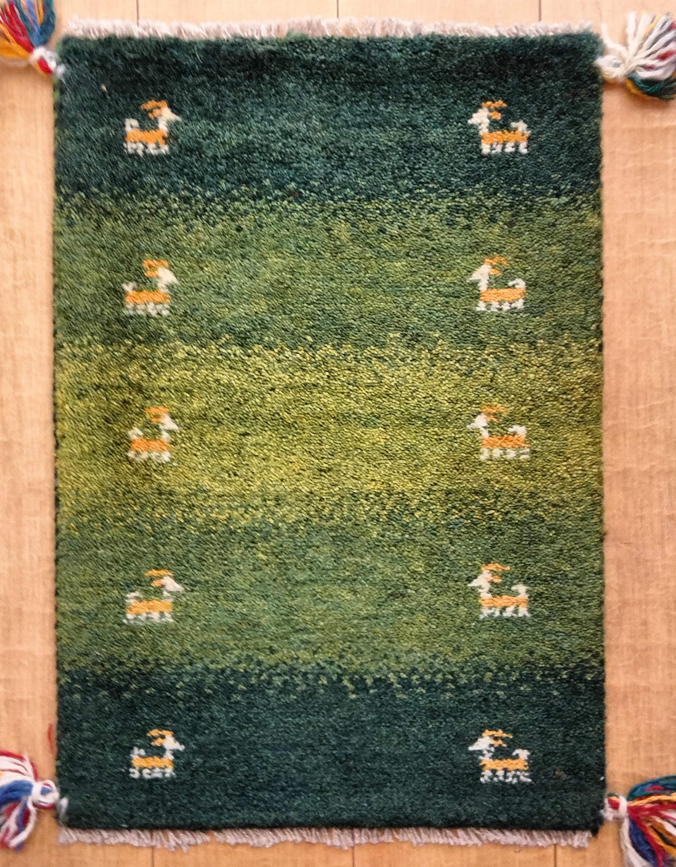 値下げ可能ミニギャベ●33×36㎝●手織●本物●新品未使用 遊牧民が紡ぐギャッベ セールの通販 楽天市場】ギャッベ クッション・座布団