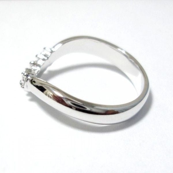 Vライン 重ね付けに重宝 スワロフスキークリスタル シルバー リング