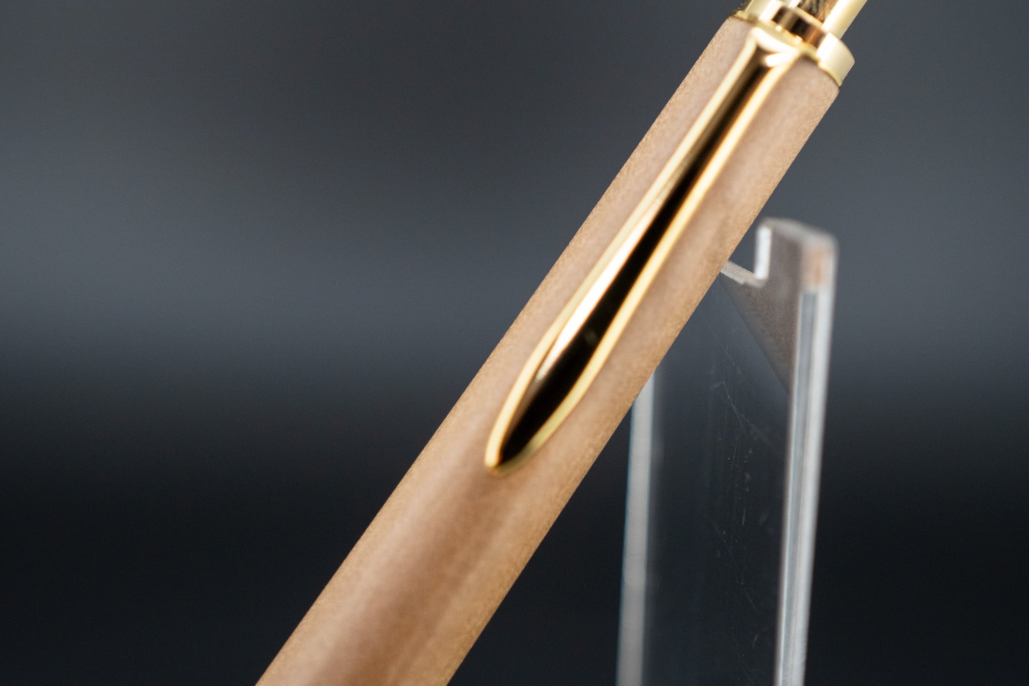 ※【茶花の女王】椿 細軸 gold MP